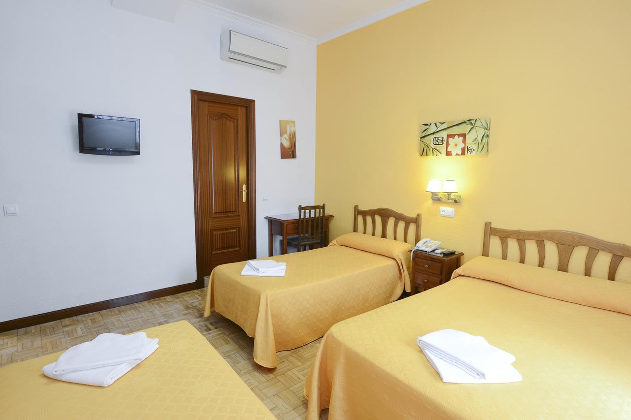 Hostal Edreira Madrid Ngoại thất bức ảnh